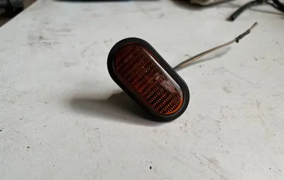 Renault Kangoo I Front fender indicator light 7700847333