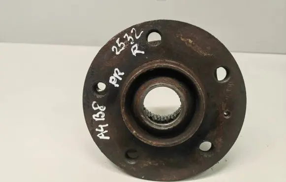 Audi A4 S4 B8 8K Front wheel bearing hub 