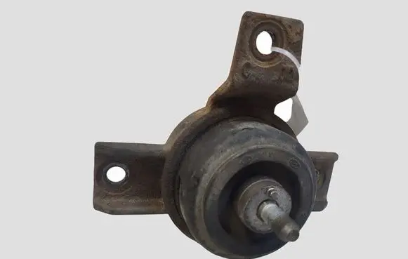 Hyundai Santa Fe Engine mount bracket 218122B500