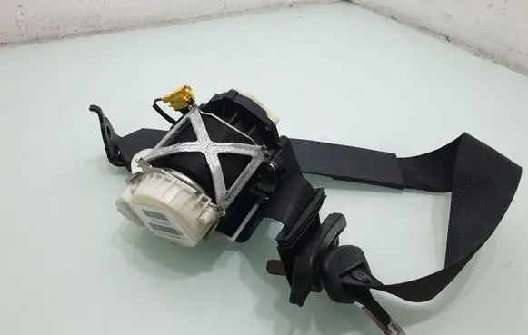 Mercedes-Benz GL X164 Third row seat belt A1648602285