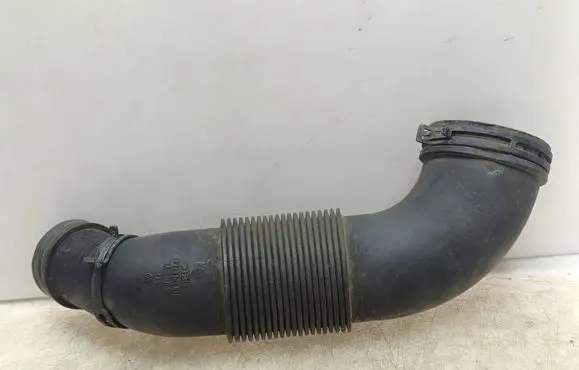 Volkswagen Touareg I Air intake hose/pipe 7L6129627F