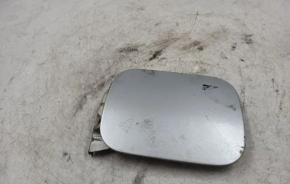 Audi A4 S4 B5 8D Fuel tank cap 