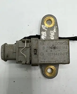 Mercedes-Benz A W168 Airbag deployment crash/impact sensor 0125420417 0265005113