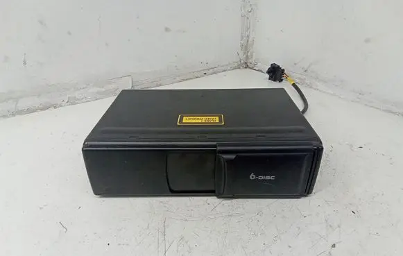Volkswagen Touareg I CD/DVD changer 1J6035111