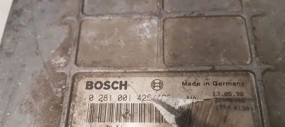Audi A4 S4 B5 8D Engine control unit/module 028906021CE 0281001425