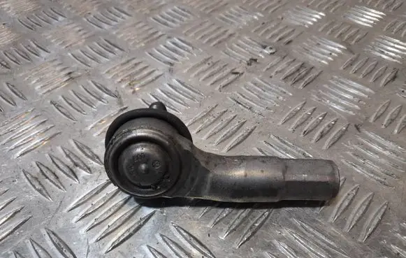 Volkswagen Tiguan Steering tie rod end 
