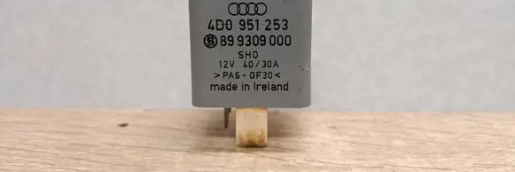 Audi A6 S6 C5 4B Other relay 4D0951253 899309000