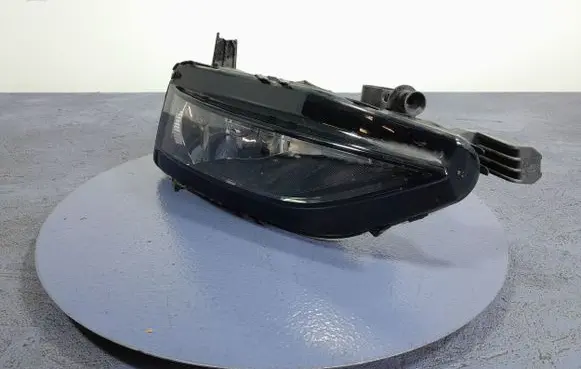 Volkswagen Golf Sportsvan Front fog light 5G0941662F