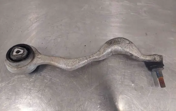BMW 1 E81 E87 Front lower control arm/wishbone AW6082