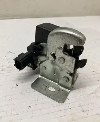 Jeep Grand Cherokee (WK) Tailgate window lock/catch/latch 