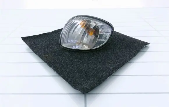 Toyota Corolla E110 Front indicator light 13463