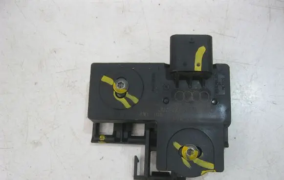 Volkswagen Golf VII Fuel level sensor 8K0906651C