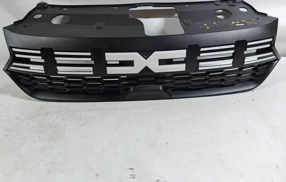 Dacia Sandero III Front bumper upper radiator grill 622561324R
