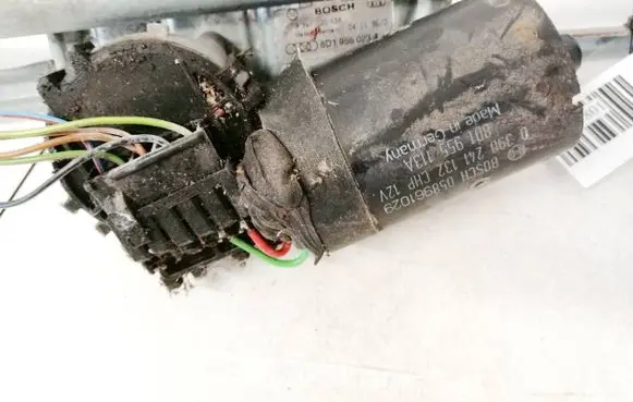 Audi A4 S4 B5 8D Wiper motor 8d1955113a 0390241132