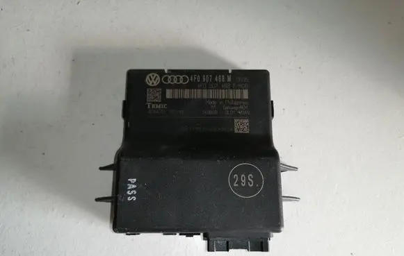 Audi A6 S6 C6 4F Gateway control module 4F0907468M