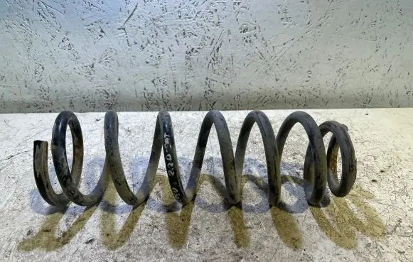 Toyota Corolla Verso AR10 Rear coil spring