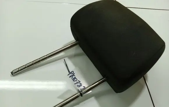 Seat Toledo III (5P) Front seat headrest 