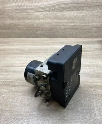Ford Focus ABS Pump 10092501153 2M512M110EB 5WK84031