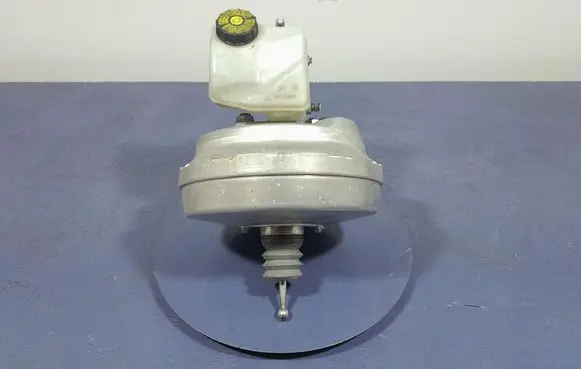 Volvo XC90 Brake booster 31381415