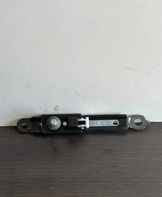Toyota Avensis T270 Seat belt adjustment rail F515001