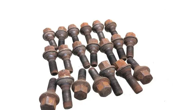Opel Vivaro Nuts/bolts 