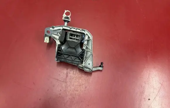 BMW X1 U11 Engine mount bracket 9423376