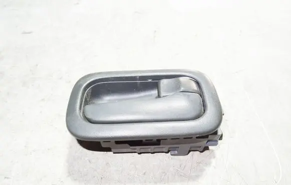 Nissan X-Trail T30 Front door interior handle