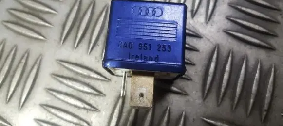 Audi A6 S6 C4 4A Other relay 8a0951253 899587
