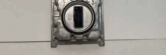 Mazda 3 III LED ballast control module W003T37871