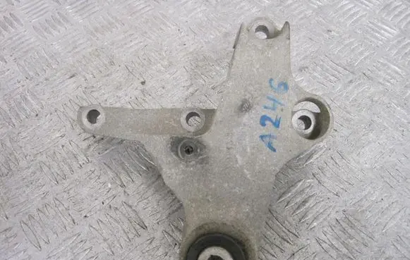 BMW 2 Active Tourer U06 Engine mount vacuum valve A2462401309