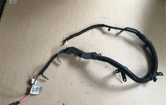 Opel Astra J Positive cable (battery) 13291374