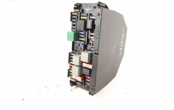 Mercedes-Benz C W204 Fuse box set 2129009905 2125401750