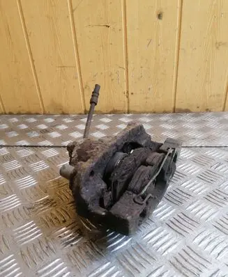 Chrysler Sebring (ST-22 - JR) Front brake caliper
