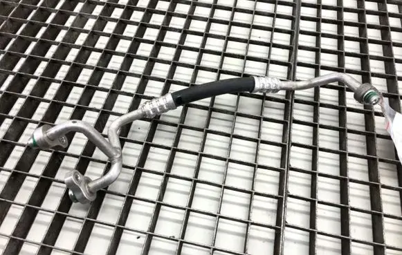 Hyundai Kona I Air conditioning (A/C) pipe/hose
