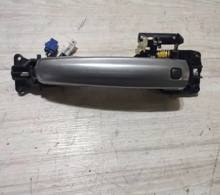 Suzuki Vitara (LY) Front door exterior handle 