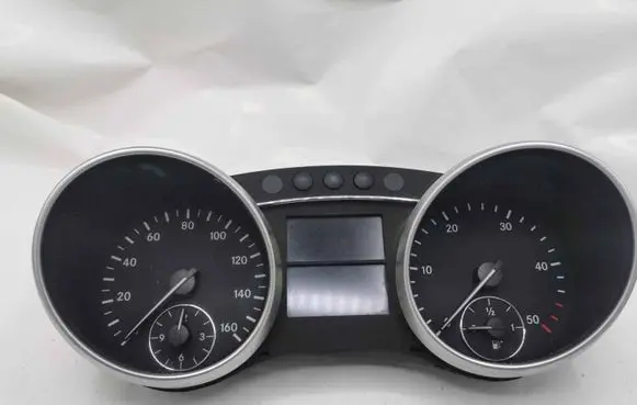 Mercedes-Benz R W251 Speedometer (instrument cluster) A1645405047 A1645402411 A2514420521