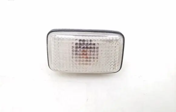 Nissan X-Trail T30 Front fender indicator light