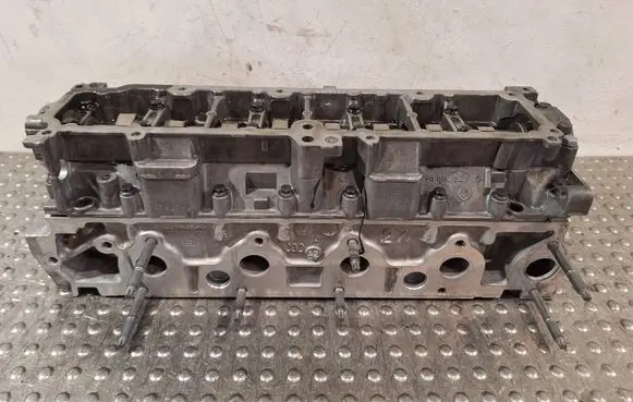 Peugeot 308 Engine head S25053662 96894504780