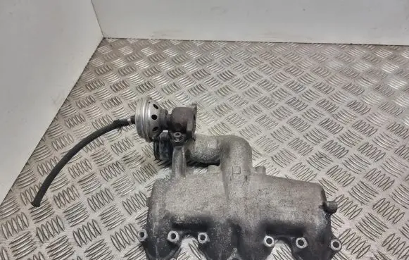 Audi A4 S4 B5 8D Intake manifold 028129713K