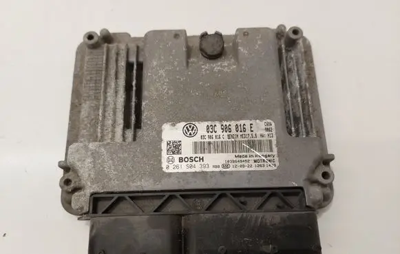 Skoda Octavia Mk2 (1Z) Engine control unit/module 03C906016E 03C906016C