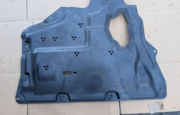 BMW 2 Active Tourer U06 Front underbody cover/under tray 9465834