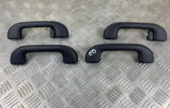 Jeep Grand Cherokee WL A set of handles for the ceiling 
