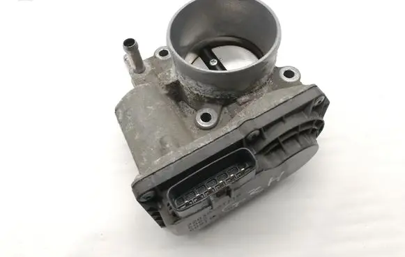 Toyota Auris E180 Throttle valve 220300T110