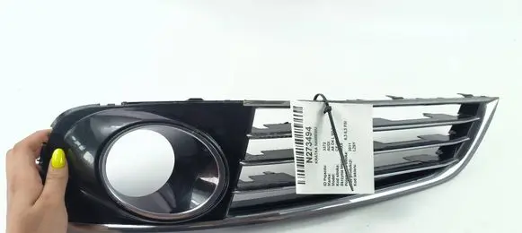 Audi A8 S8 D4 4H Front fog light trim/grill 4H0807679