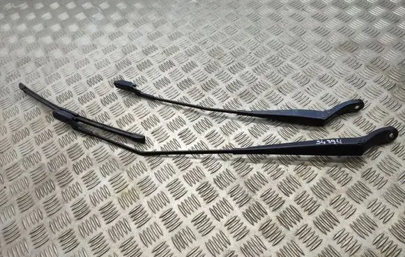 Peugeot 2008 I Front wiper blade arm