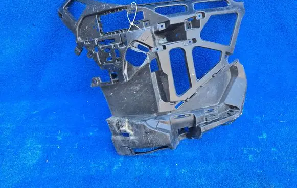 BMW X1 U11 Front bumper mounting bracket 9883584 9883582