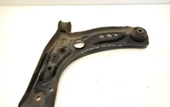 Skoda Octavia Mk3 (5E) Front lower control arm/wishbone 5Q0407152L