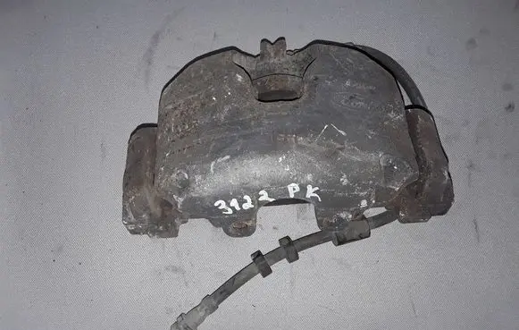 Ford Kuga II Front brake caliper 