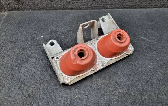 Audi A8 S8 D3 4E Muffler mount bracket/holder 4E0253099R