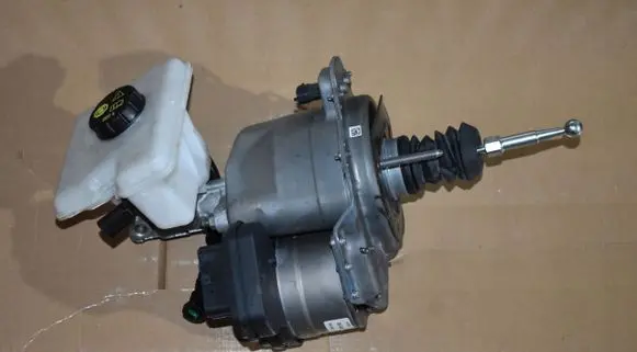 Porsche Cayenne (9Y0 9Y3) Brake booster
